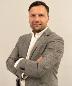 Adrian Uciński