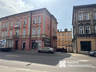 Dwupokojowe mieszkanie w ścisłym centrum Zasanie