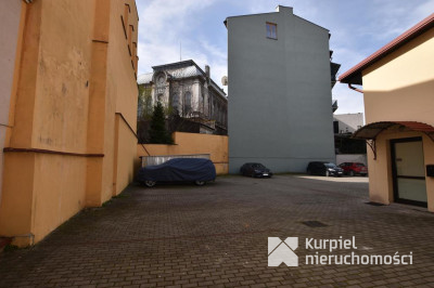 Lokal w centrum Przemyśla I piętro z parkingiem