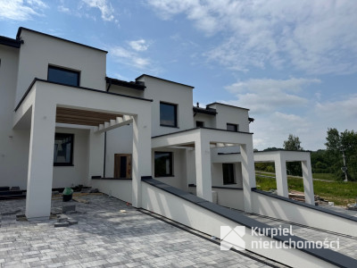 Przemyśl ul. Fabryczna nowoczesna szeregówka SZ10