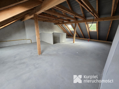 Staroniwa-gotowa szeregówka z garażem