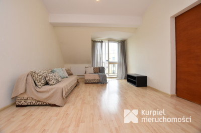 Przestronne mieszkanie Kmiecie 2 pokoje balkon