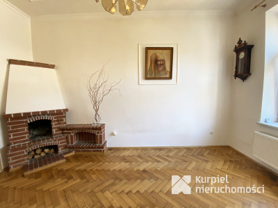 Do wynajęcia Klimatyczne mieszkanie z kominkiem