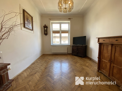Do wynajęcia Klimatyczne mieszkanie z kominkiem