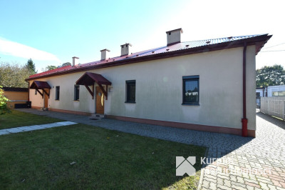 Dom na sprzedaż w Przemyślu lub 2 mieszkania
