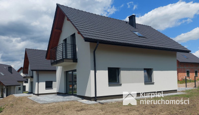 Komfortowy nowy dom w zielonej okolicy