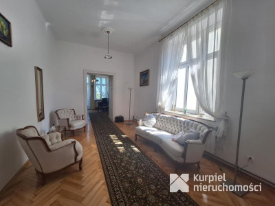 Lokal w centrum na biuro lub kancelarię