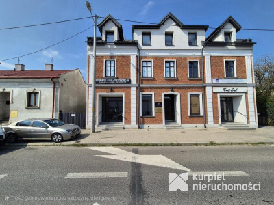 Lokal w stylowej kamienicy na Zasaniu