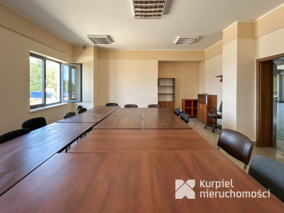 Budynek biurowy z halą magazynową - Podkarpacie