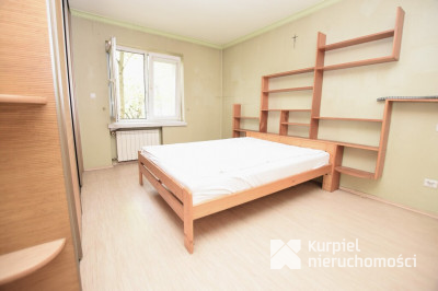 Dom z ogrodem i częścią usługową Zasanie