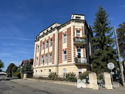 Apartament nad Sanem z widokiem na miasto