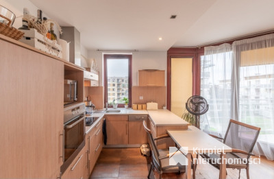 Os.Europejskie/Zamknięte osiedle/duży balkon