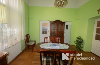 Klimatyczne mieszkanie w kamienicy w centrum