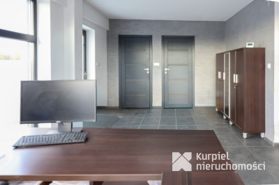 Hala z dużą działką w świetnej lokalizacji