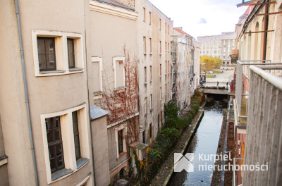 Klimatyczne Mieszkanie w pięknej kamienicy/Rynek