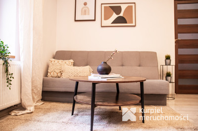 Klimatyczne Mieszkanie w pięknej kamienicy/Rynek