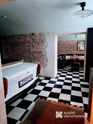 Lokal w centrum Zasania obok DH Szpak