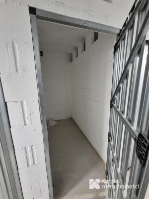 Mieszkanie w nowym bloku z garażem i komórką