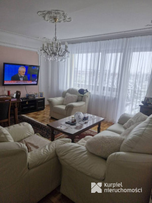 Czteropokojowe mieszkanie dla rodziny/os. Kmiecie