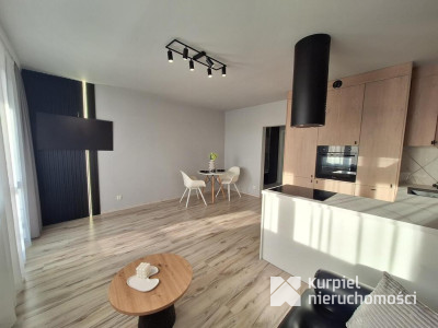 Ładne mieszkanie z dużym balkonem do wejścia