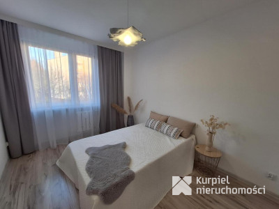 Ładne mieszkanie z dużym balkonem do wejścia