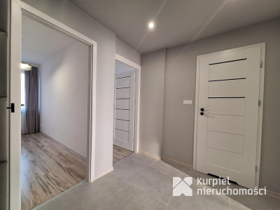 Ładne mieszkanie z dużym balkonem do wejścia