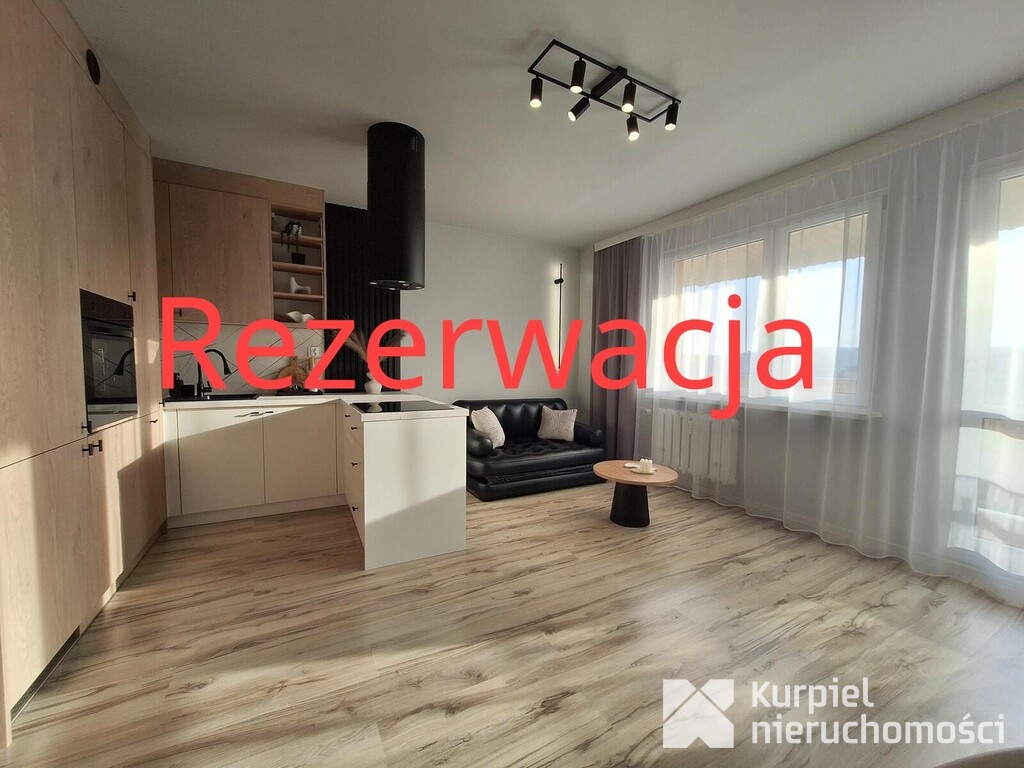 Ładne mieszkanie z dużym balkonem do wejścia