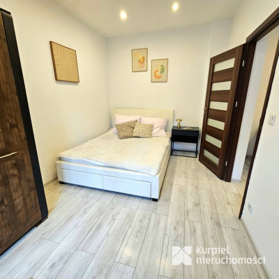 Klimatyczne Mieszkanie w pięknej kamienicy/Rynek