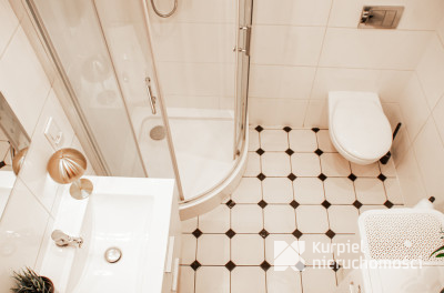 Klimatyczne Mieszkanie w pięknej kamienicy/Rynek