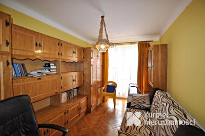 Blok, I piętro, możliwość garażu na osiedlu