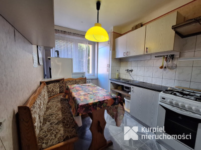 Blok, I piętro, możliwość garażu na osiedlu