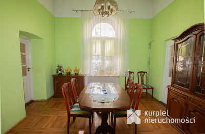 Klimatyczne mieszkanie w kamienicy w centrum