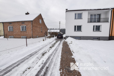 Przestronny dom typu kostka z garażem i tarasem