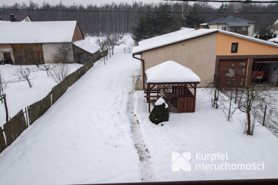 Przestronny dom typu kostka z garażem i tarasem