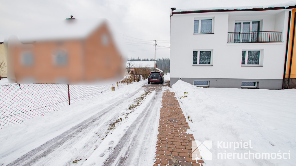 Przestronny dom typu kostka z garażem i tarasem