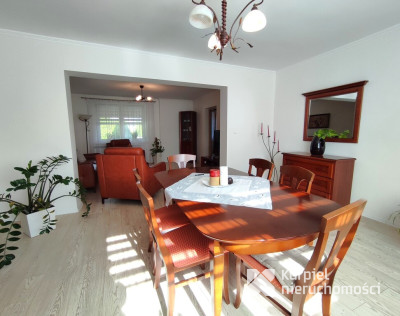 Dom z przestrzenią i klimatem /Trójczyce/