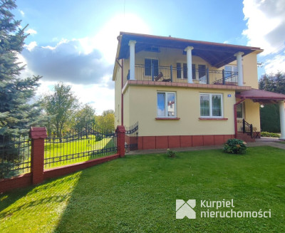 Dom z przestrzenią i klimatem /Trójczyce/