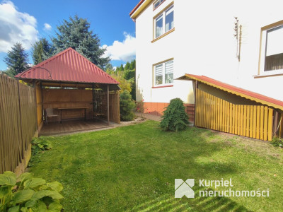 Dom z przestrzenią i klimatem /Trójczyce/