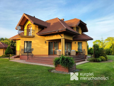 Zadbany, solidny dom na pięknej działce w Żurawicy