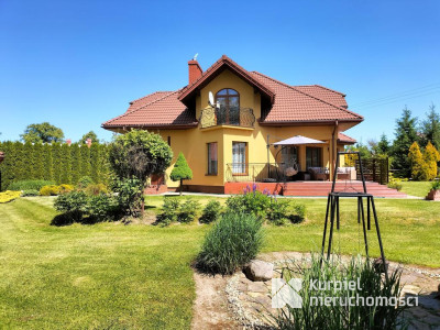 Zadbany, solidny dom na pięknej działce w Żurawicy