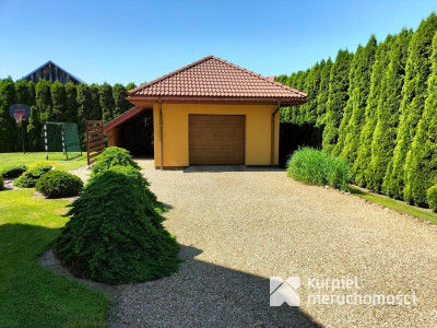 Zadbany, solidny dom na pięknej działce w Żurawicy