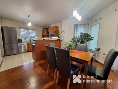 Zadbany, solidny dom na pięknej działce w Żurawicy