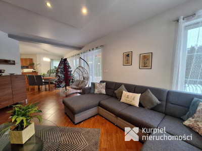 Zadbany, solidny dom na pięknej działce w Żurawicy