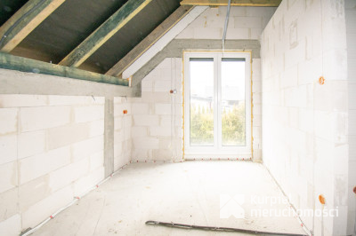 Funkcjonalny dom na dużej działce / cisza i zieleń