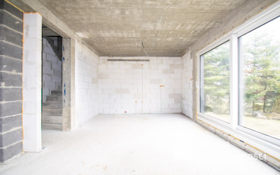 Funkcjonalny dom na dużej działce / cisza i zieleń