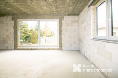 Funkcjonalny dom na dużej działce / cisza i zieleń