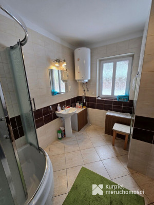 Murowany domek z działką 8 ar blisko zalewu