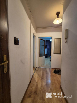 Mieszkanie na parterze w bloku/zabudowany balkon