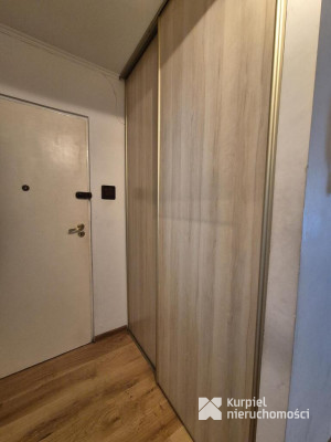 Mieszkanie na parterze w bloku/zabudowany balkon