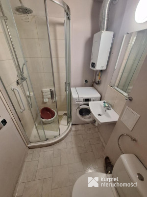 Mieszkanie w ekonomicznym bloku ul. Łukasińskiego